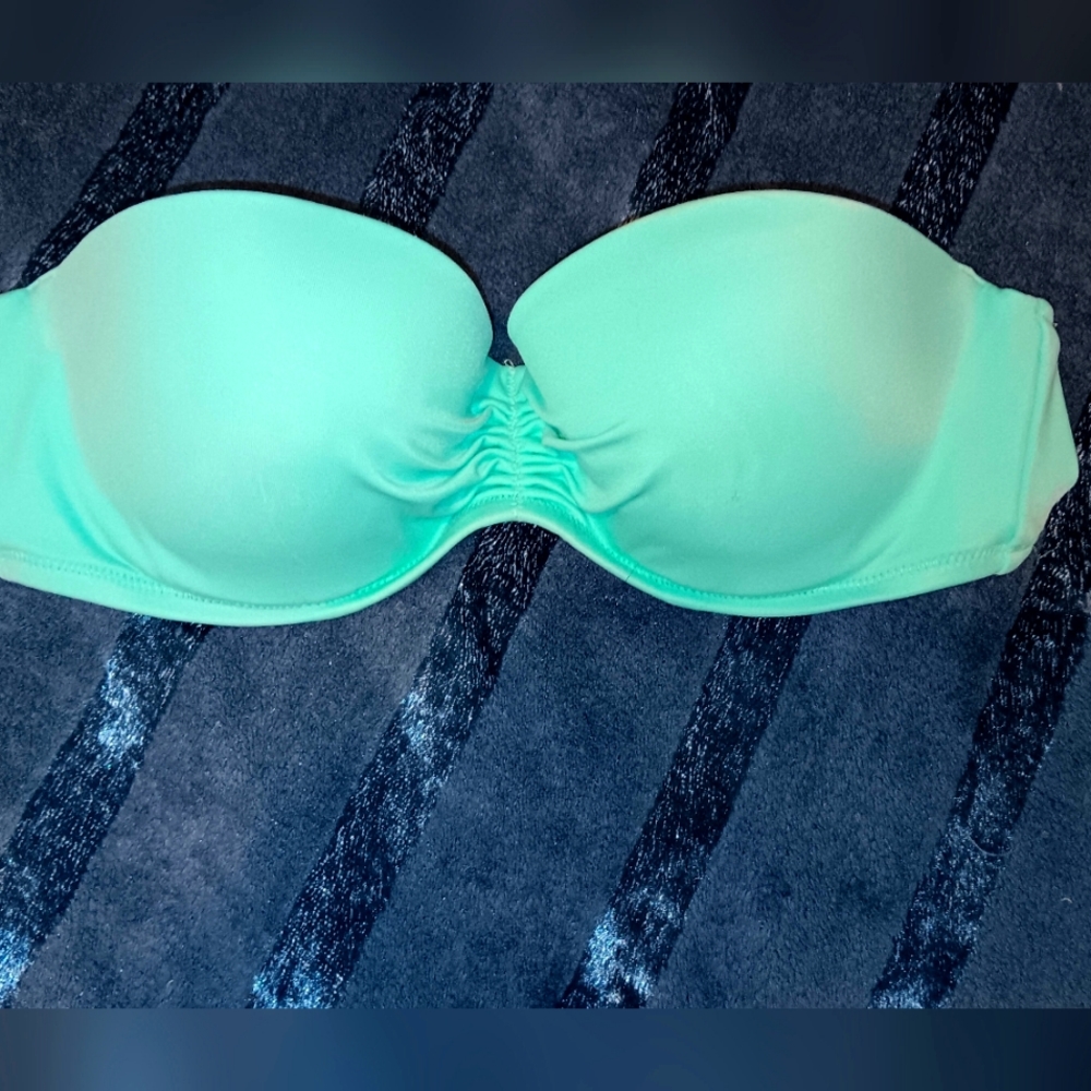 Victoria Secret strapless bra